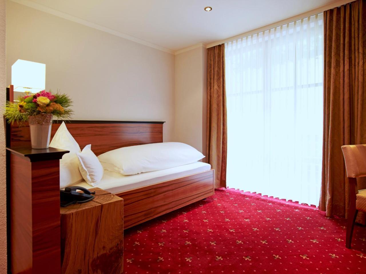 Naturhotel Ruegers Forstgut Меспелбрун Екстериор снимка