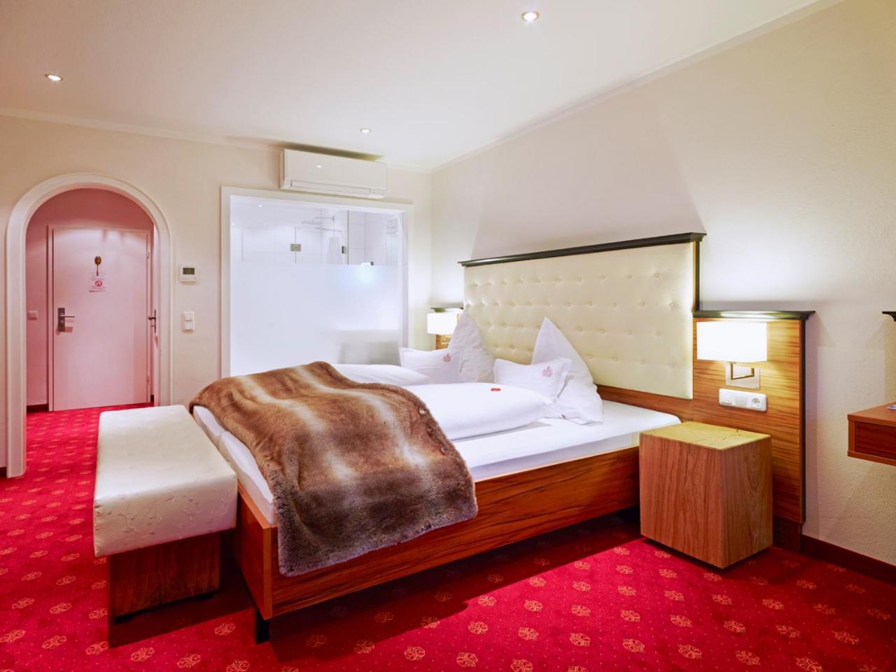 Naturhotel Ruegers Forstgut Меспелбрун Екстериор снимка